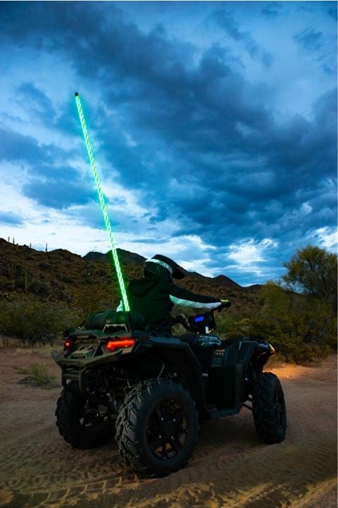 Купить антенна boss audio влагозащищ. c rgb подсветкой диодной (l=122см) по цене 16 731.00 р.. Низкие цены. Большой выбор. Доставка по всей России.  Интернет-магазин в Москве. Только положительные отзывы!