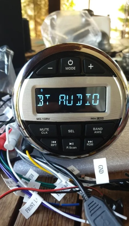 Купить морская магнитола в катер лодку круглая bluetooth akamate ms-10rv по цене 9 450 р. Низкие цены. Большой выбор. Доставка по всей России. Интернет-магазин в Москве. Только положительные отзывы!